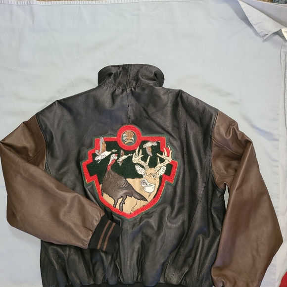 Leather jacket - Picture 7 of 12